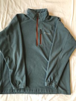 Vintage Columbia fleece pullover .
