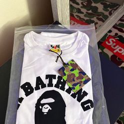 WHITE EXTRA LARGE BAPE SHIRT (tags on)