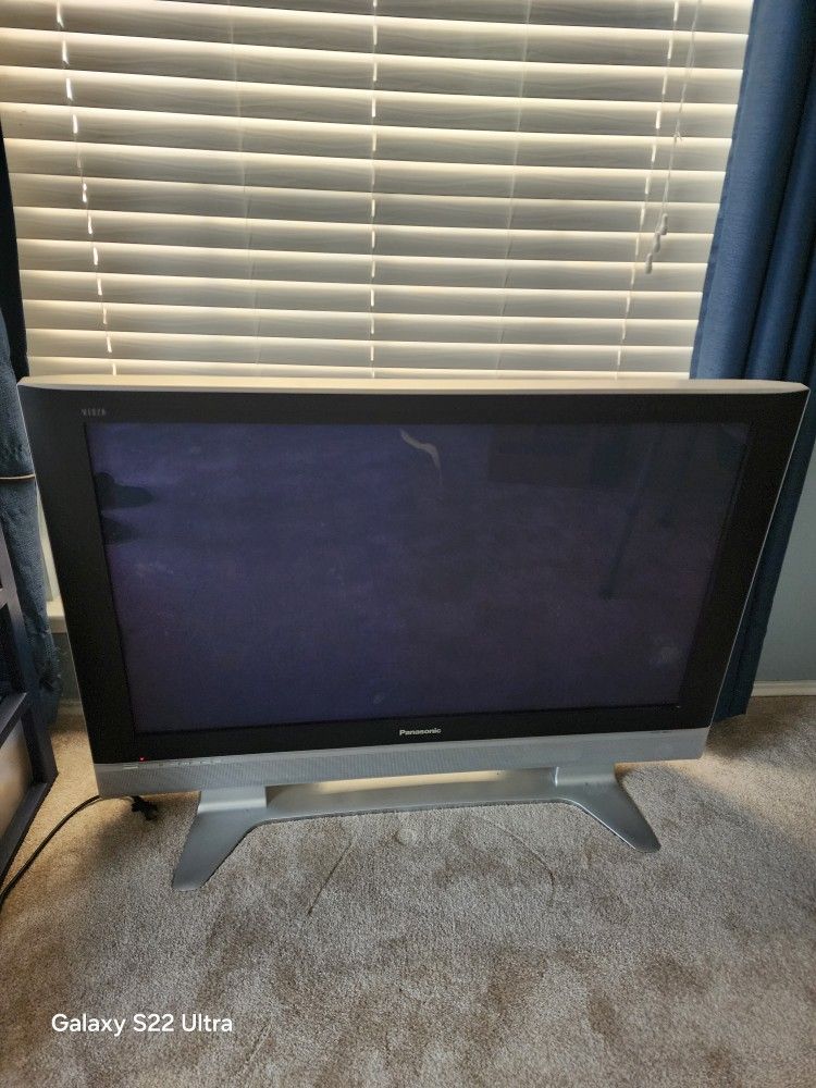 45"  Plasma TV Panasonic