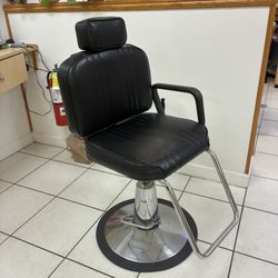 Salon Chair 4 Wax-Eyebrow-Haircut
