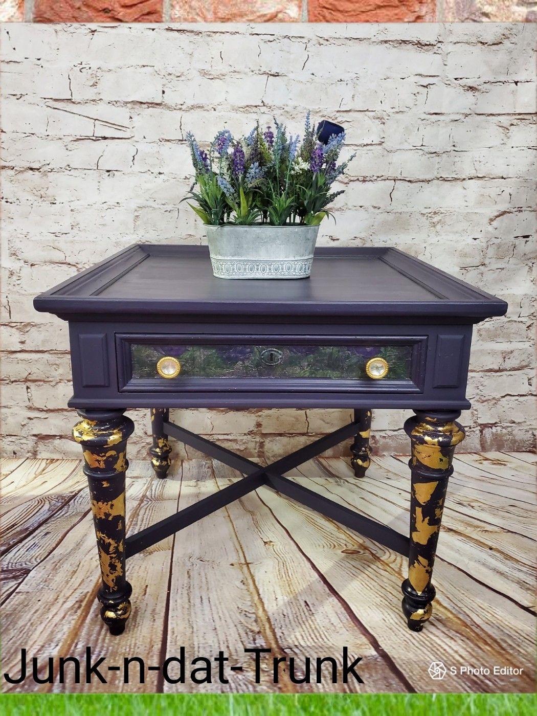 Hekman vintage accent table