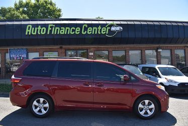 2016 TOYOTA SIENNA