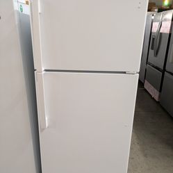 GE GTS17DTNRWW
28 Inch Top Freezer Refrigerator