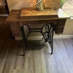 Antique Singer Sewing Machine 