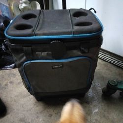 Igloo Roller ice chest 