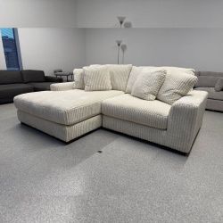 LINDYN IVORY 2-PIECE LAF SECTIONAL