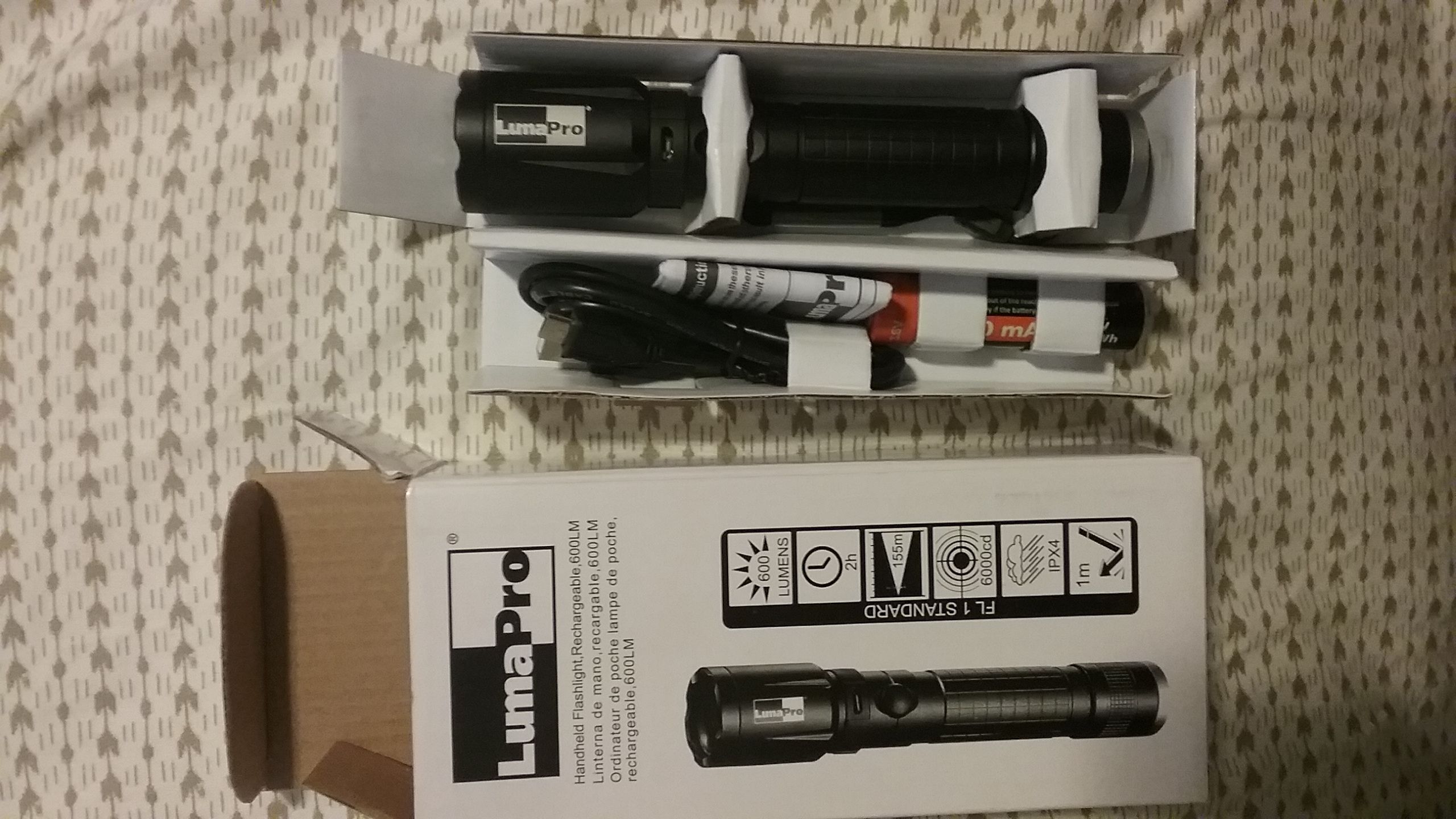 LUMAPRO FLASHLIGHT (RECHARGEABLE ) NEW☆☆☆☆☆!!!