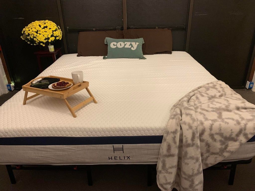 Helix Midnight King Size Mattress 12" Beautiful