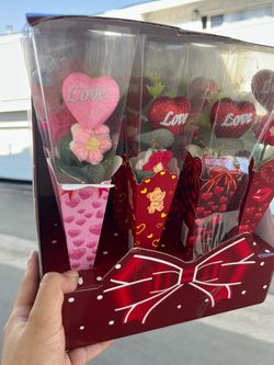 Gift π $5