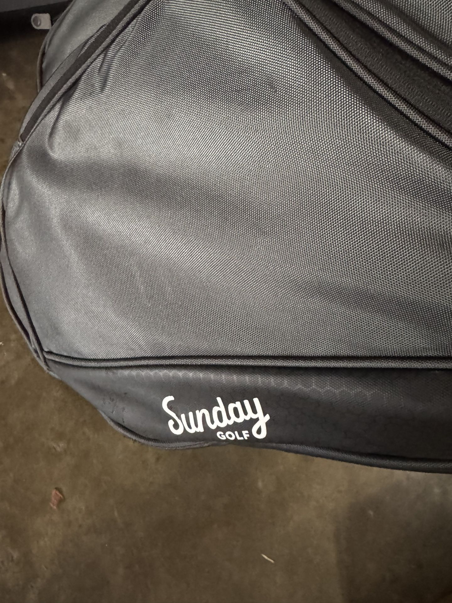 Sunday golf Cart Bag Golf Bag Retails For $250