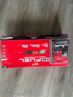 Milwaukee M12 FUEL 3/8” Impact Wrench Kit