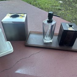 Assorted Bathroom Accesories/ Organizers