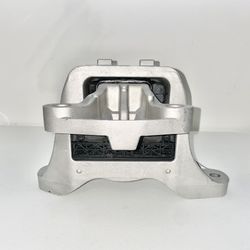  Right Engine Motor Mount for Chevrolet Equinox GMC Terrain 1.5L 2018-2023 