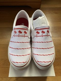 In N Out Shoes Men’s Size 8 & 9