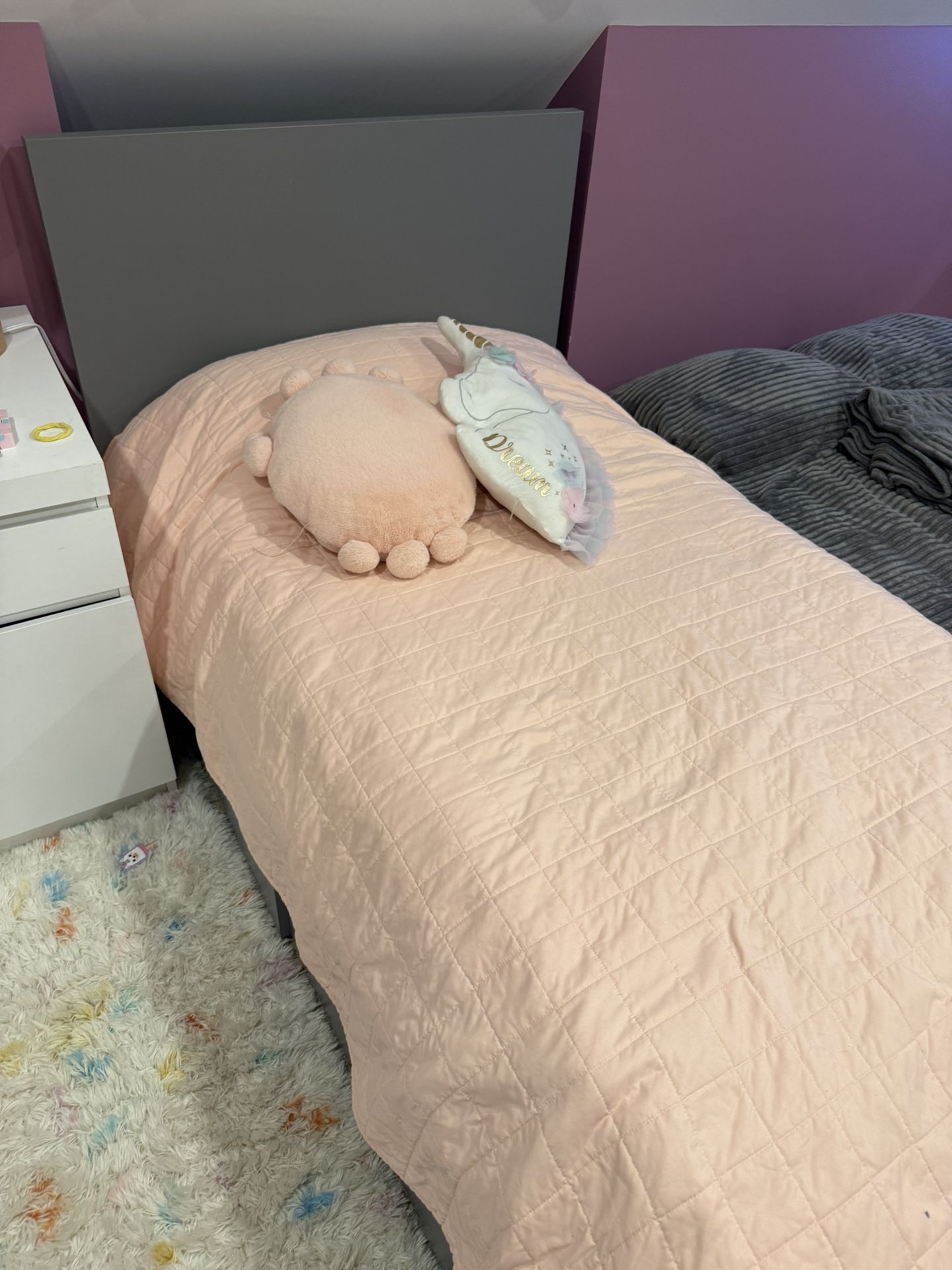 TWIN SIZE BED