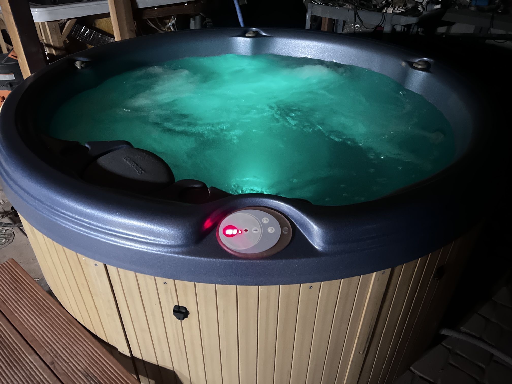 Sundance Hot Tub for Sale in Peoria, AZ OfferUp