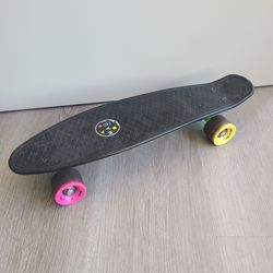 Maui and Son skateboard