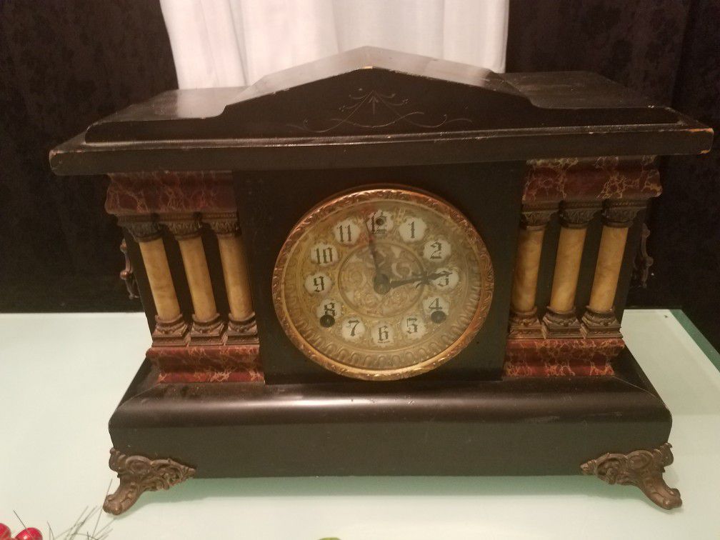 Antique mantel clock (sessions)