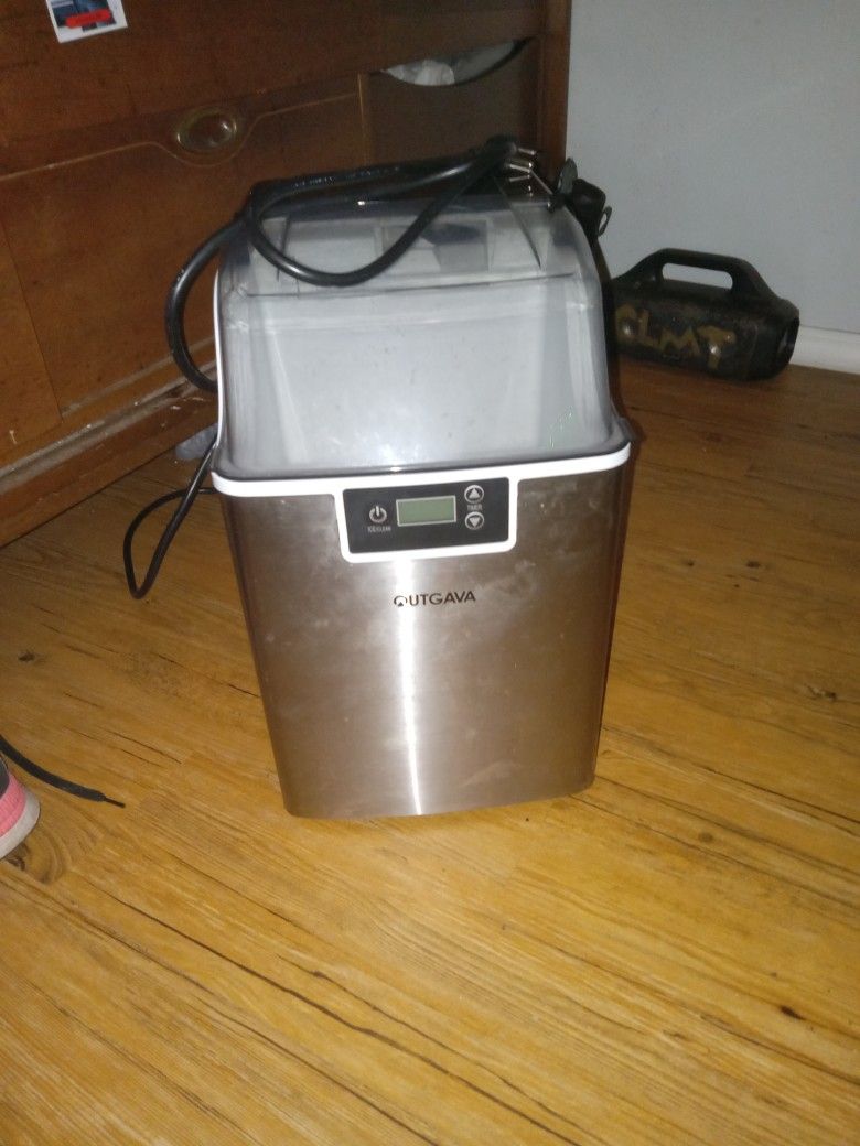 QutGava Counter Top/Portable Ice Maker!