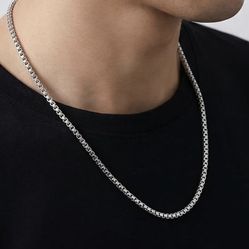 🌟NEW🌟 Silver Necklace Simple Chain, Hypoallergenic Tarnish-Resistant (20 in)