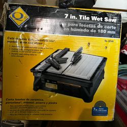 QEP 7 inch Tile Wet Saw