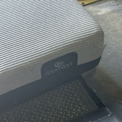 King Size Serta iComfort 300 Blue - Firm