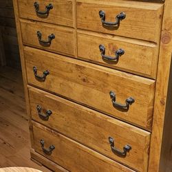 Super Nice 5 Drawer Dresser