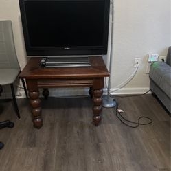 Sony Bravia LCD TV with Table Stand