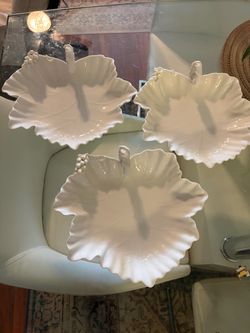 3 decorative plates