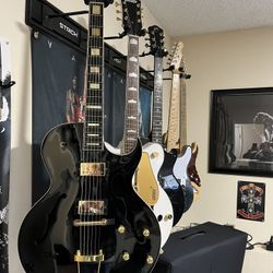 The Loar LH-280 Black And Gold Professionals Setup