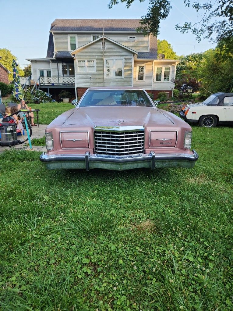 1977 Ford Thunderbird