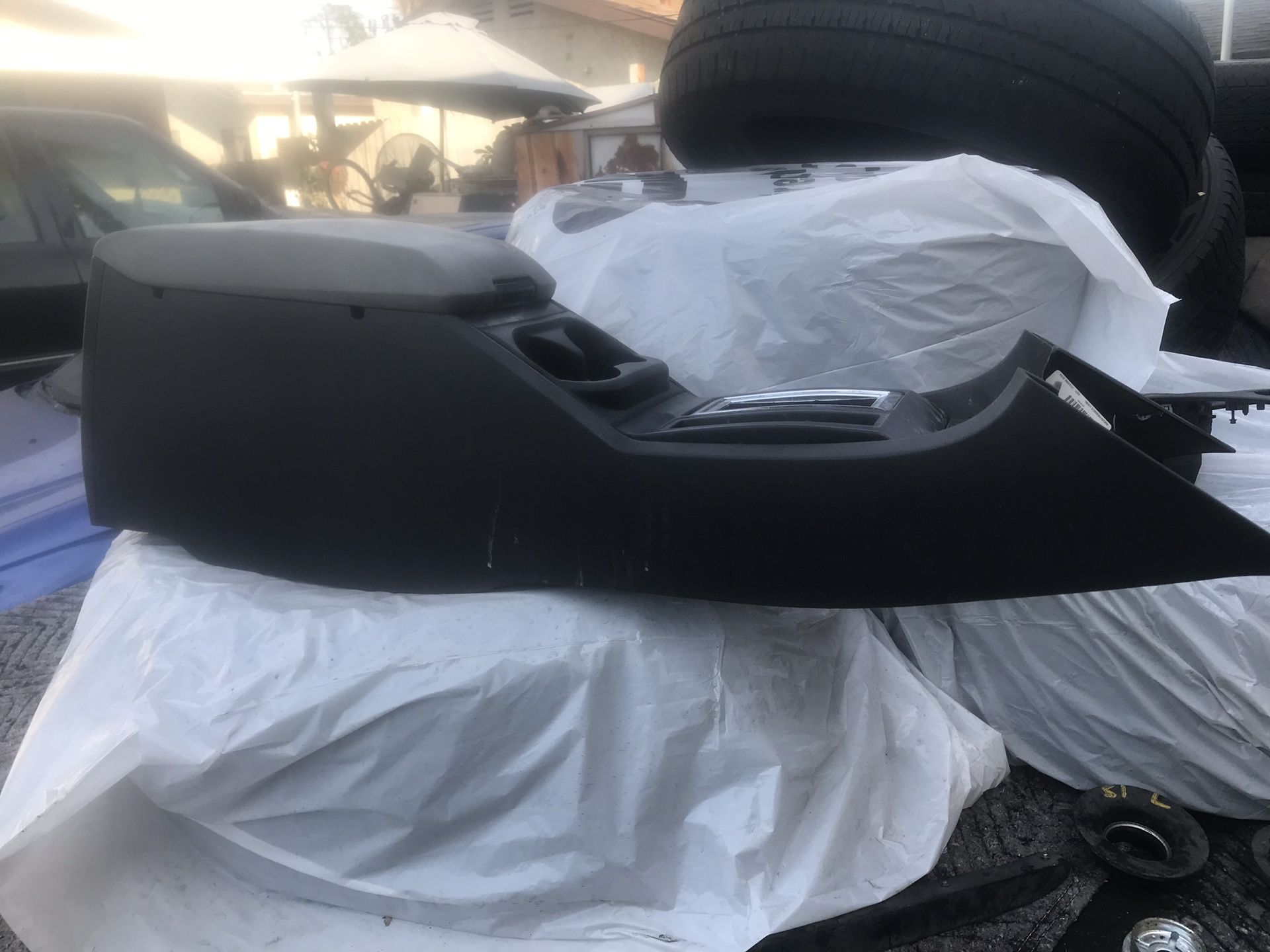2006 charger center console