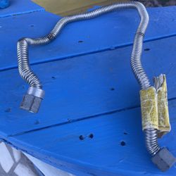 Gas appliance connector