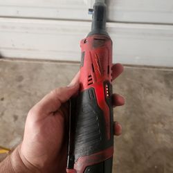 Milwaukee M12 1/4 Ratchet