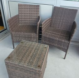 🌿 3-Piece Patio/Balcony Furniture Set – Excellent Condition 🌿