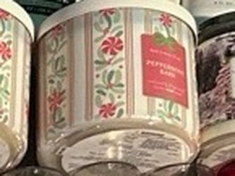 Bath & Body Works Peppermint Sugar Cookie 3-Wick Candle