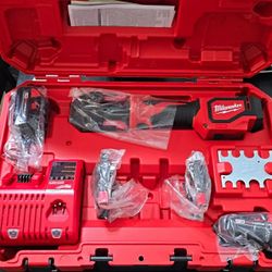 Milwaukee M18 PEX Press Tool Kit 2674-22C Battery Charger Case 3/8-1in