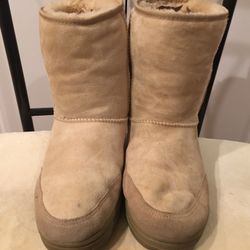 MENS UGG Boots Size M9