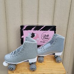 ROLLER SKATE OUTDOOR SIZES 6  7  AND 9