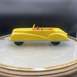 1940’s Renwal  #39 Convertible Sedan Car Yellow W Red Top Trunk Opens USA 6.5”