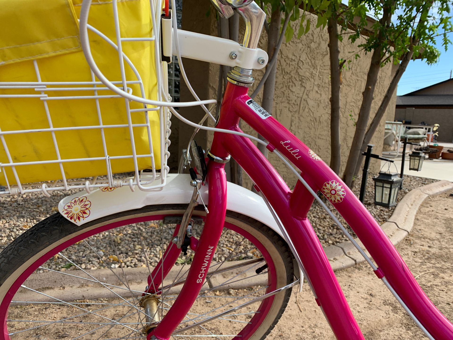 schwinn lulu beach cruiser