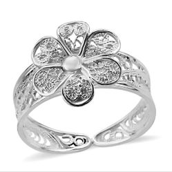 Tarakashi Sterling Silver Plumeria Floral Ring (Size 9)