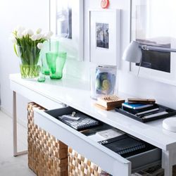 IKEA Besta Burs High Gloss Table Desk