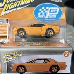 2014 Dodge Challenger SRT8 Pretty’s Garage Collectibles Toys 