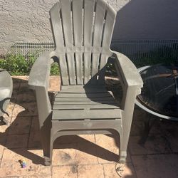4 Outdoor Chairs