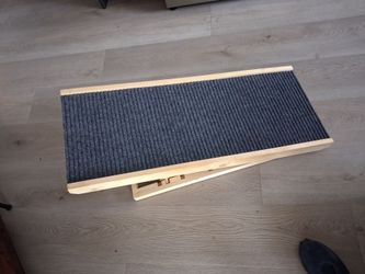 🐾 Folding Pet / Animal Ramp – $40