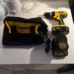 DeWalt DC725 Hammer Drill w/ Charger, two Batteries Set with Carry Bag