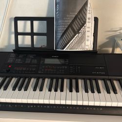 Casio CT-X700 – Portable 61-Key Keyboard /Piano
