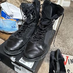 Oakley Men Boots 9