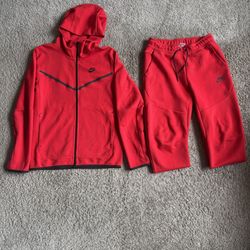 Nike Tech Red/Black